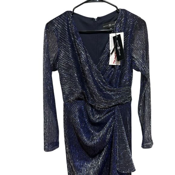 Revolve Betsy & Adam MAGGIE LONG PLEATED METALLIC V-NECK DRESS 8 Petite - Picture 4 of 8